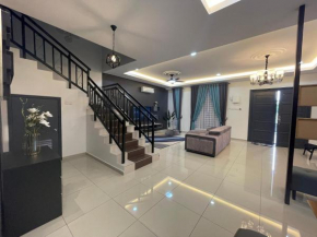 D’Lora Homestay